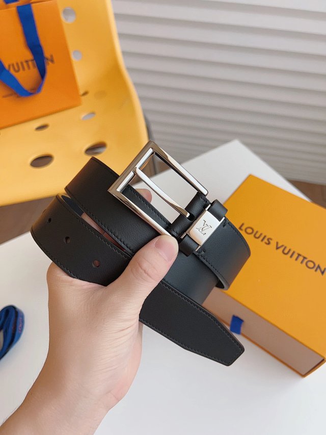 Louis Vuitton Louis Vuitton Classic Black Men's Leather Belt - Buy on Mulebuy Sheets