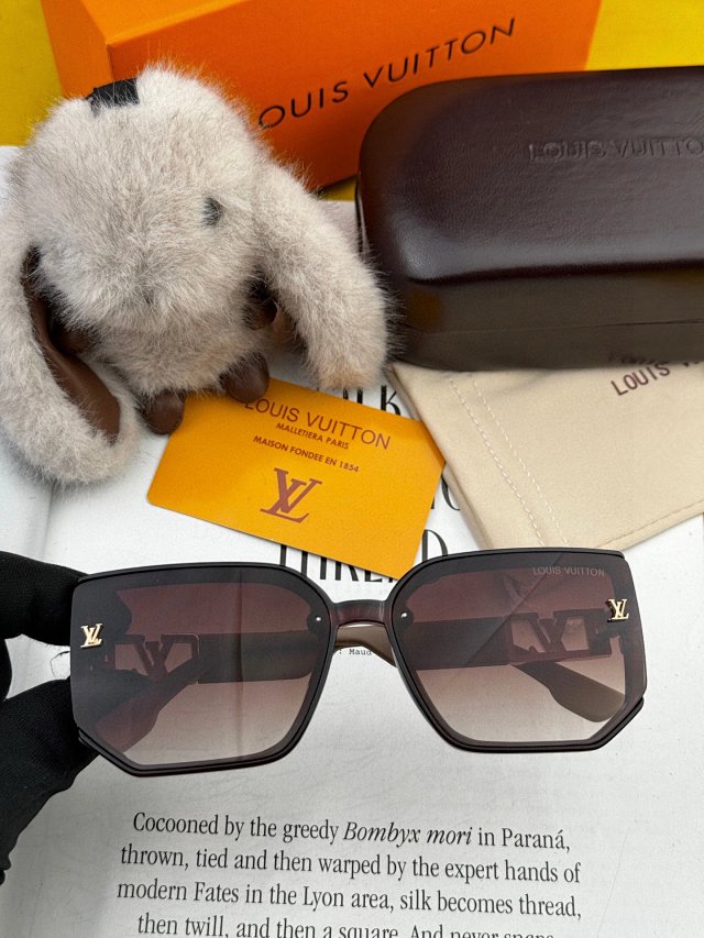 Louis Vuitton Louis Vuitton Monogram Square Brown Luxury Sunglasses - Buy on Kakobuysheetfind