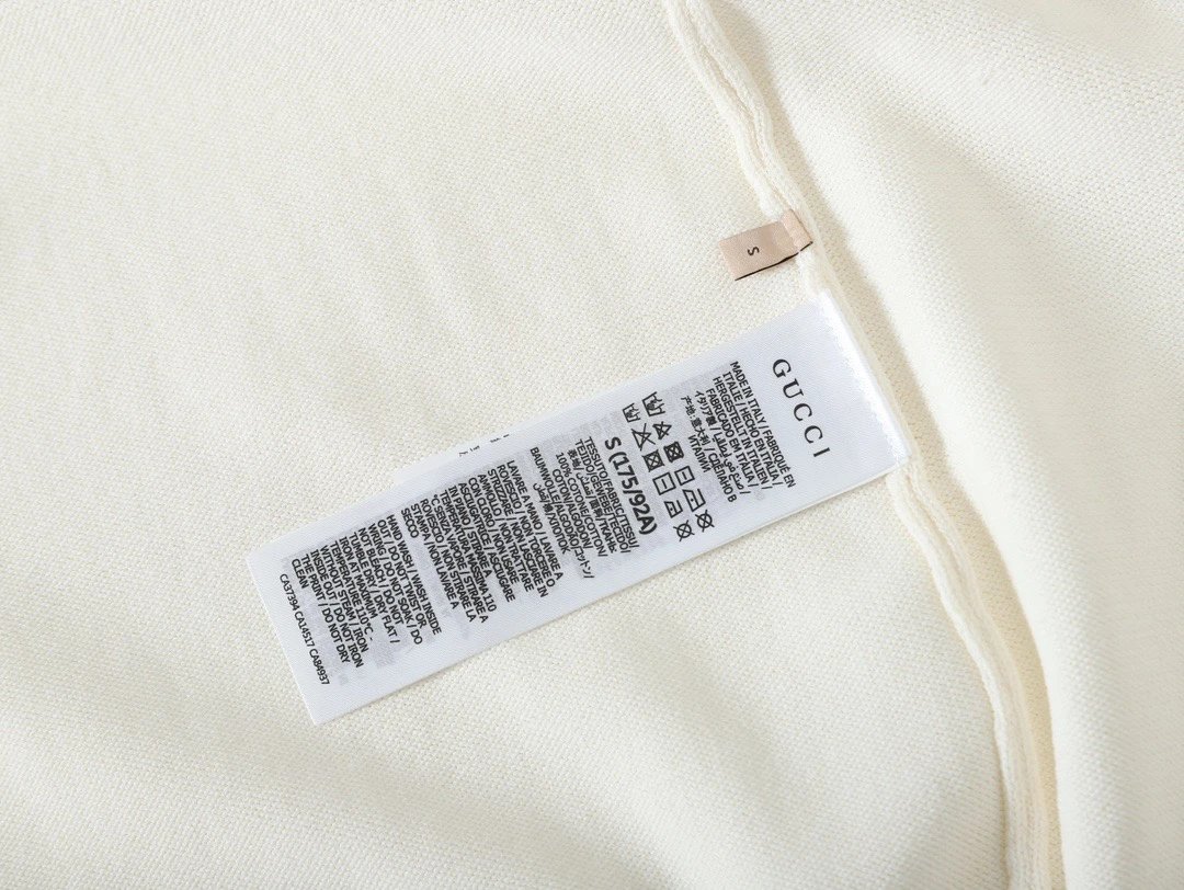 Zip Collaboration Color-Block Sweater photo 4