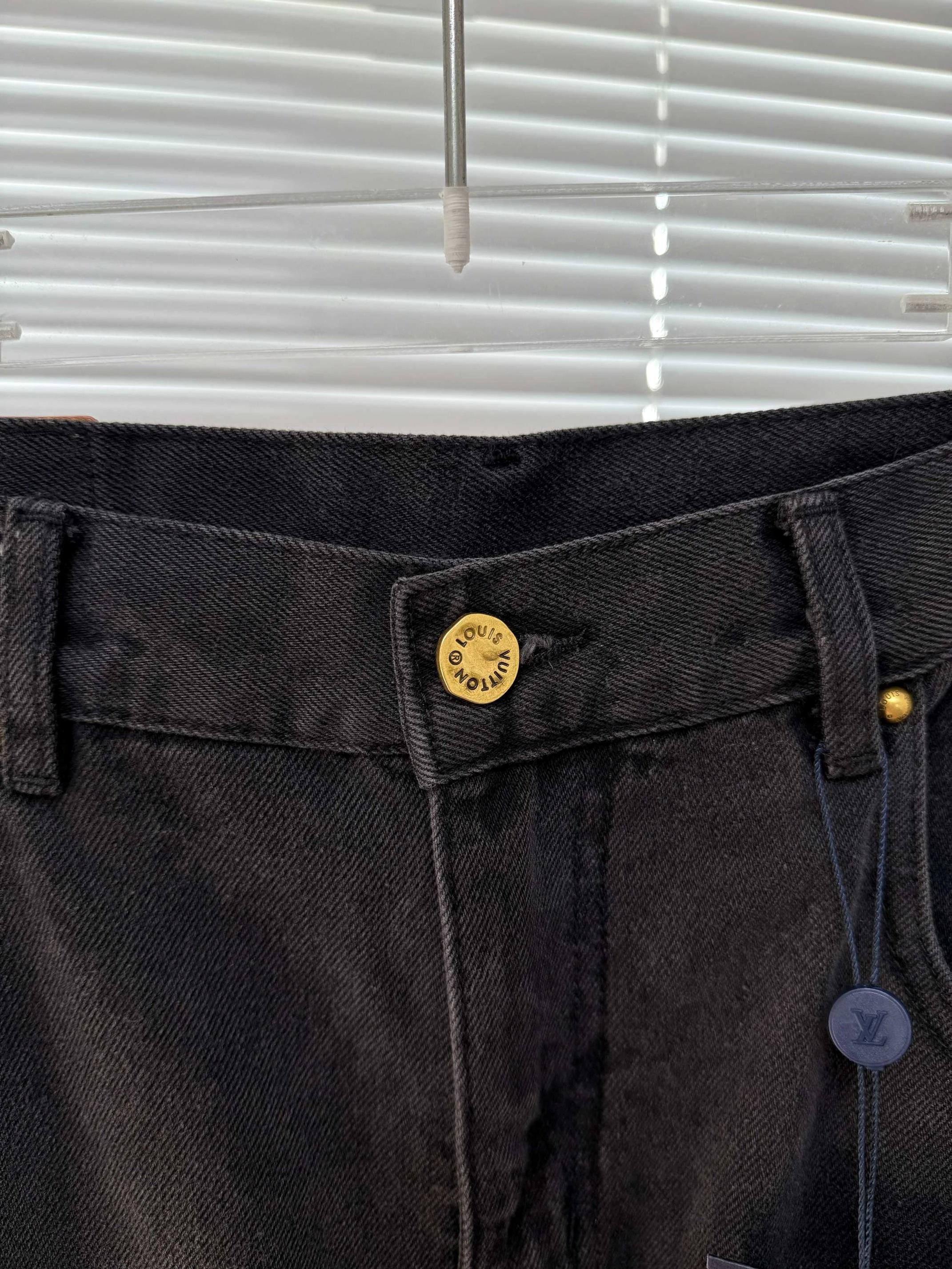 Loose Fit Jeans photo 6