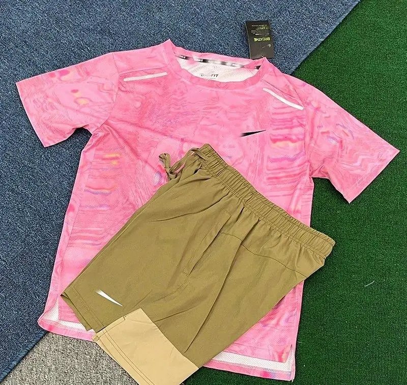 Nike Matching Sets Short-Sleeve Running T-Shirt and Shorts Set — Athletics short-sleeve pink pink D975 khaki