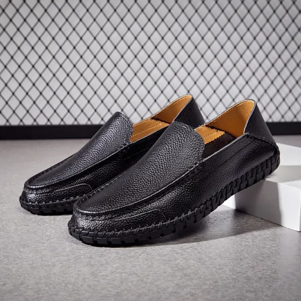 Design Classic Pebbled Leather Loafers Black - 1