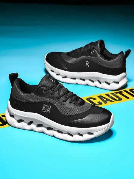 On Cloudmonster Black / White Sneakers Chunky Sneakers - 1