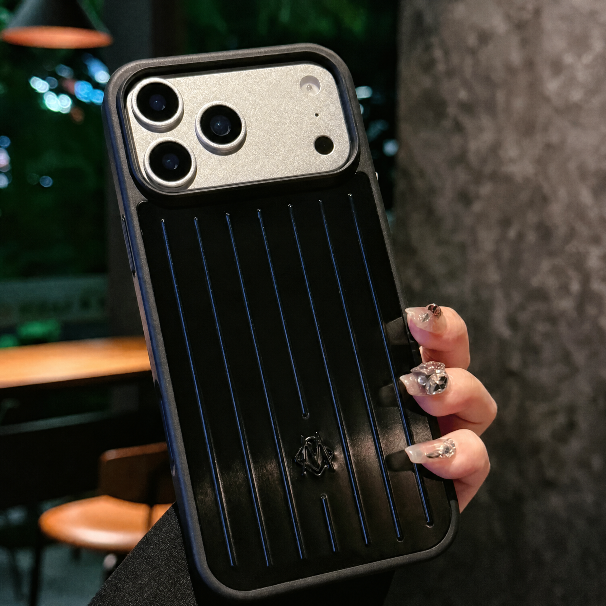Classic Black - With Packaging