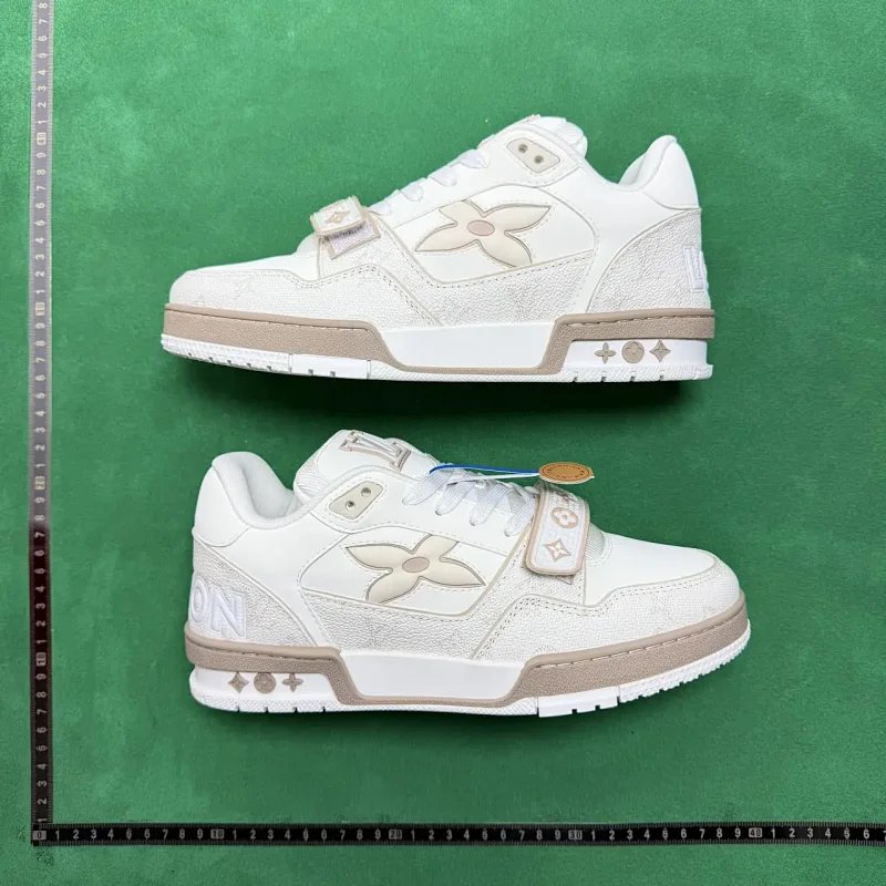 Louis Vuitton Sneakers Logo image 3