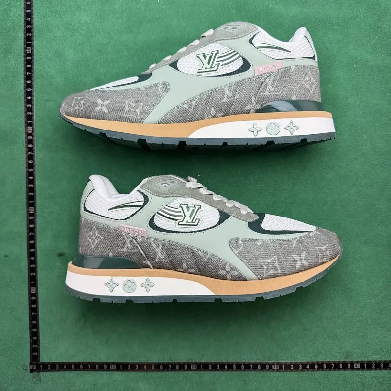 Louis Vuitton Sneakers Logo image 8