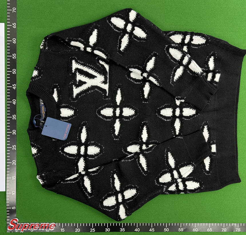 Louis Vuitton Sweater - 4