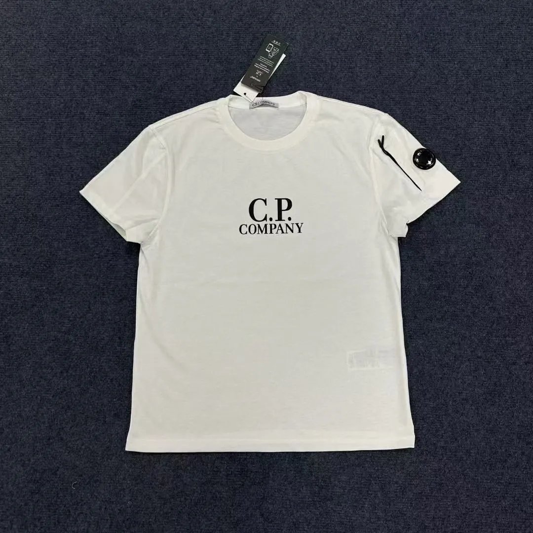 Burberry T-Shirts Short-Sleeve Equestrian Knight Graphic — c.p.-1