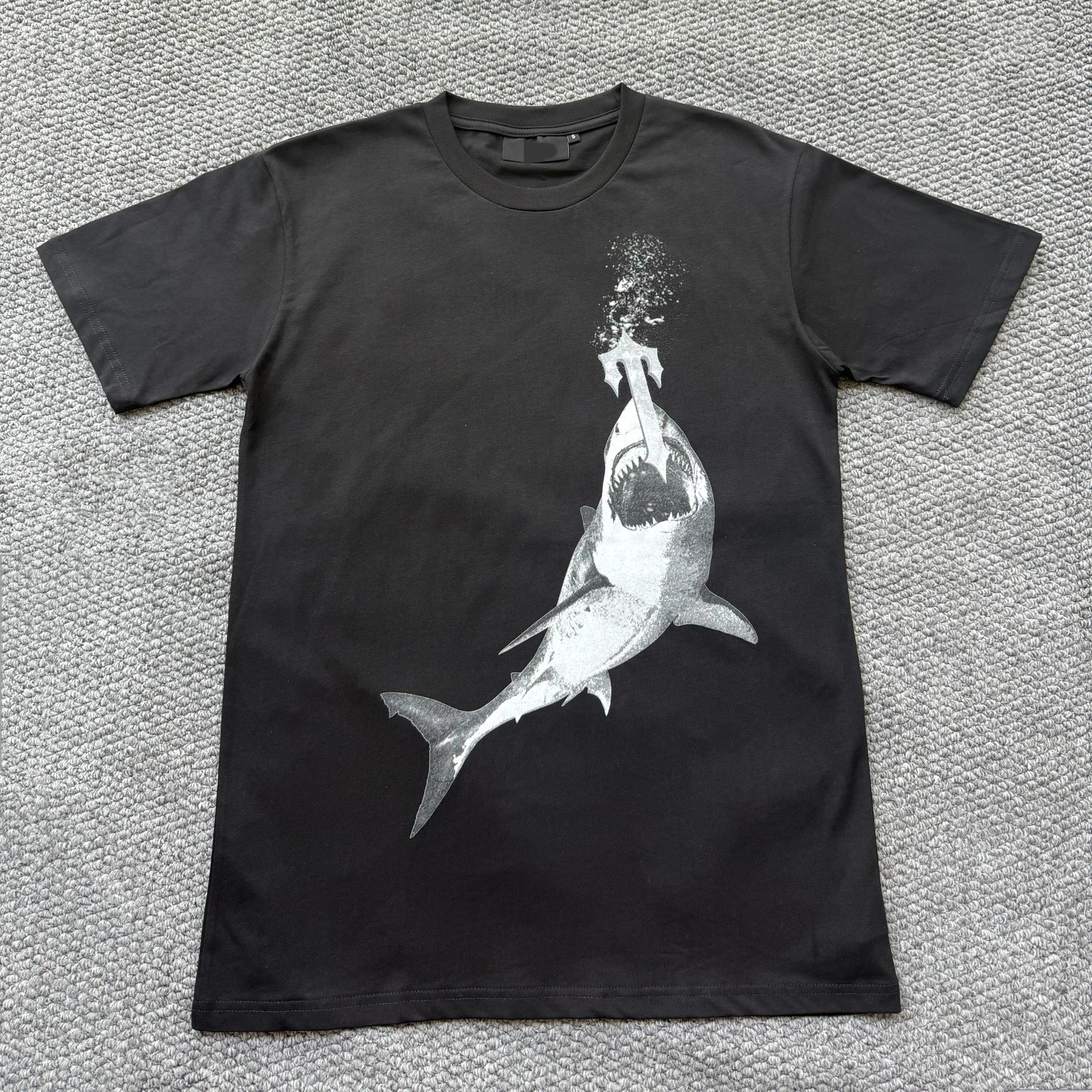 Black Graphic Shark Print Crew Neck T-Shirt