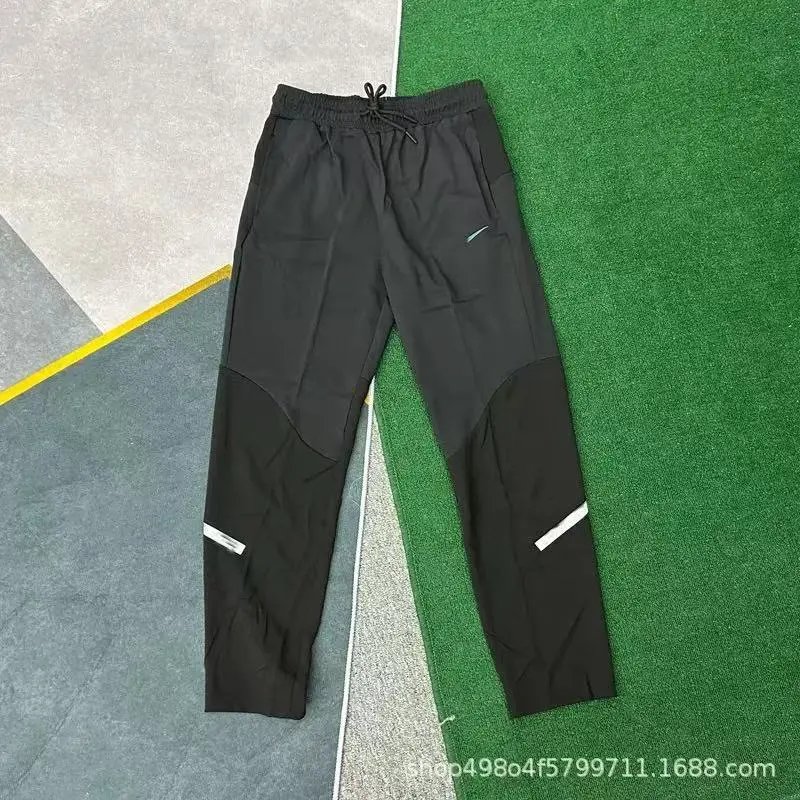 Nike Trousers Lightweight zip-ankle track — nk black quick-dry-2