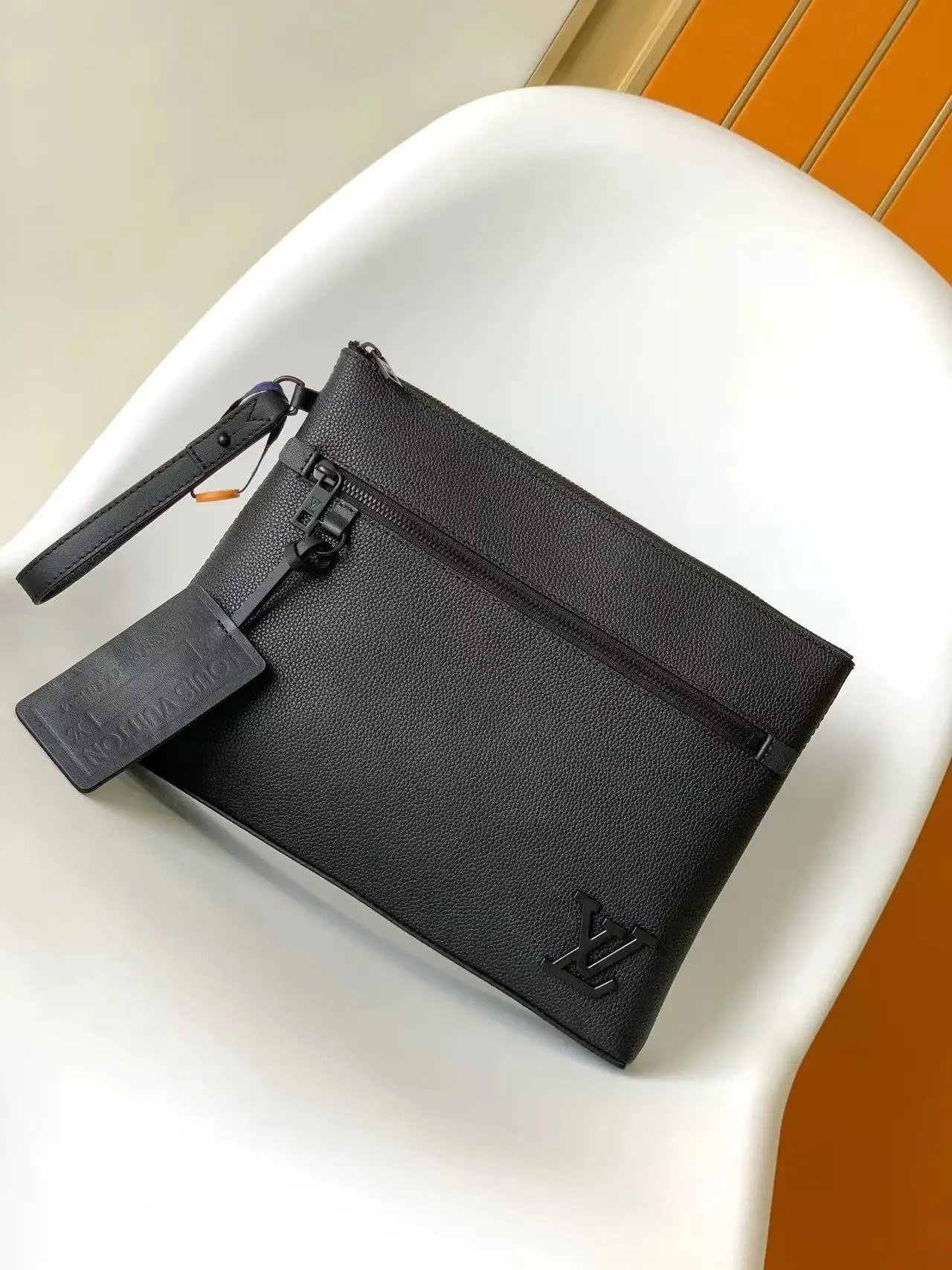 26 New Style Handbags, Clutch Bags, Envelope Holder Bags, Toiletries Bags