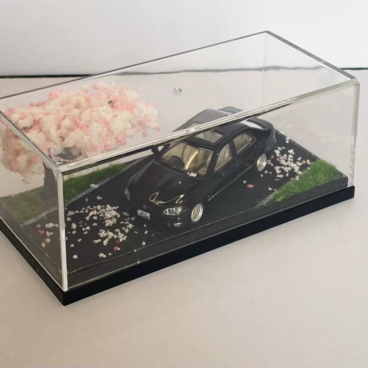 1:64 Scale Car Model
