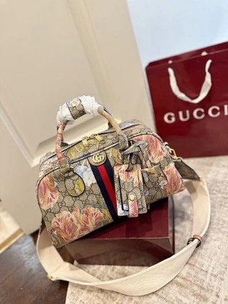 Gucci Bag: seller detail photo 1