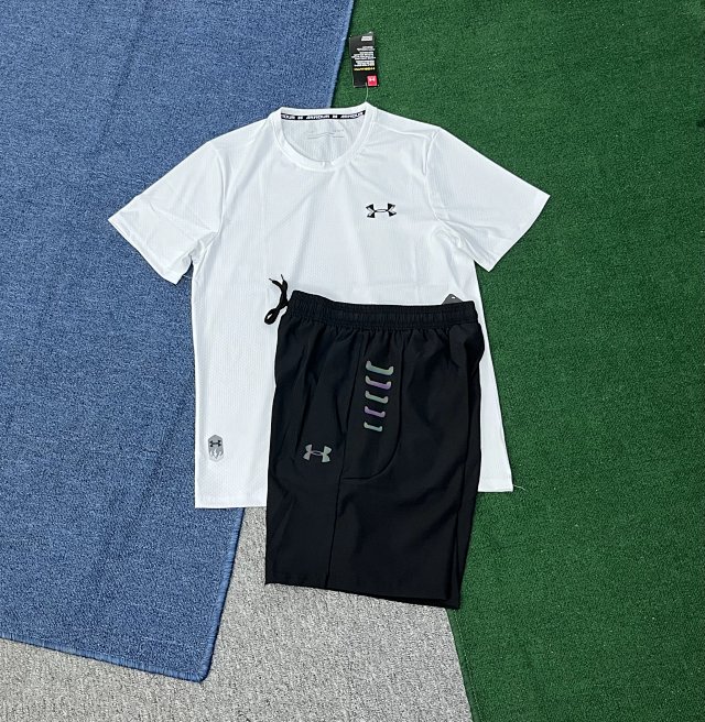 Under Armour T-shirt & Shorts Set: seller detail photo 5