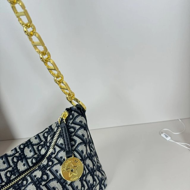 Dior crossbody bag: seller detail photo 6