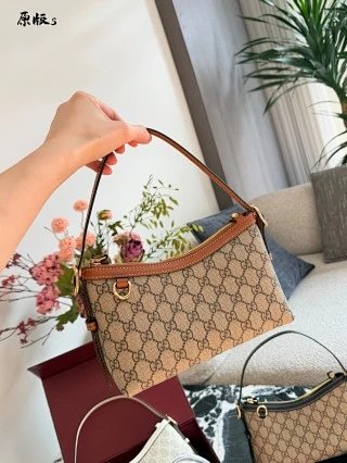 Gucci Bag: seller detail photo 4