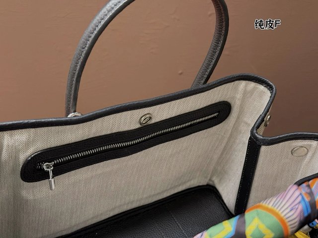 Hermès handbag: seller detail photo 9