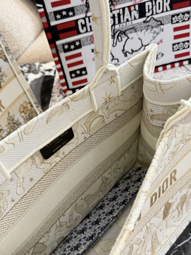 Dior handbag: seller detail photo 8
