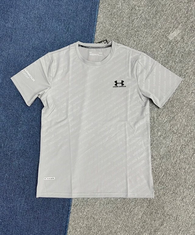 Under Armour T-shirt: seller detail photo 2