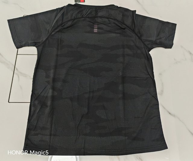 Under Armour T-shirt: seller detail photo 12