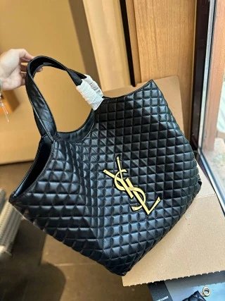 YSL Saint Laurent Bag: seller detail photo 2