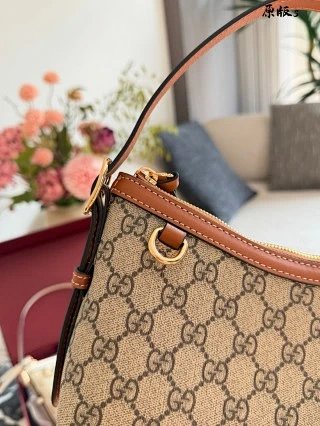 Gucci Bag: seller detail photo 5
