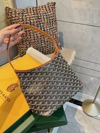 Goyard Bag: seller detail photo 4