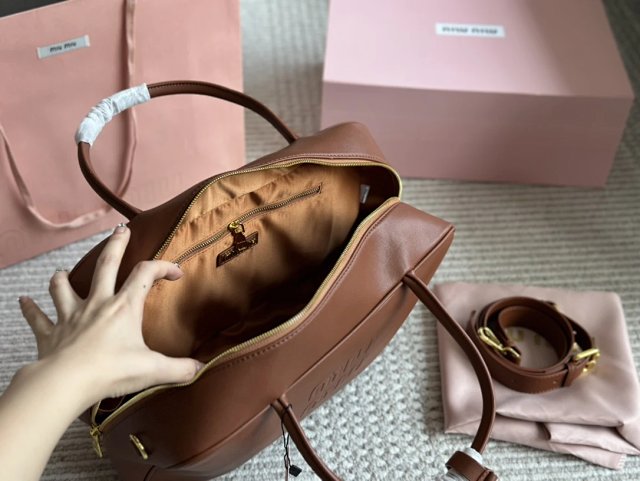 MiuMiu handbag: seller detail photo 8