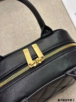 Chanel Bag: seller detail photo 6