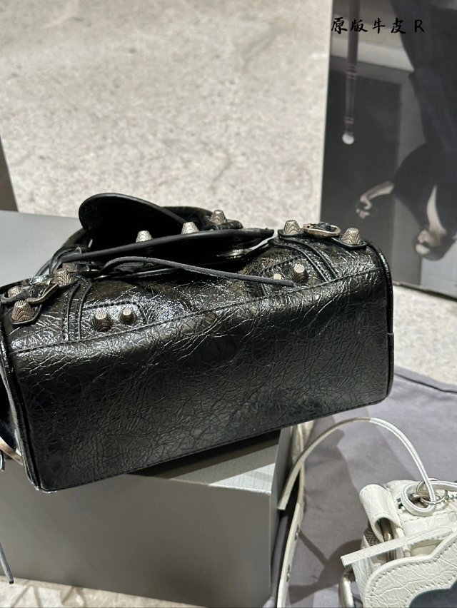 Balenciaga handbag: seller detail photo 5