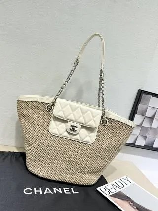 Chanel Bag: seller detail photo 3