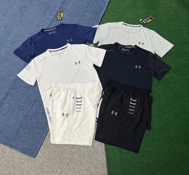 Under Armour T-shirt & Shorts Set: seller detail photo 1