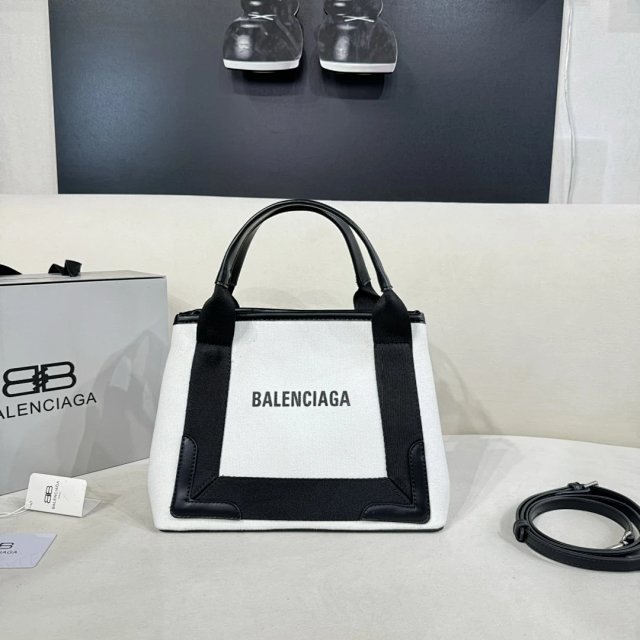 Balenciaga handbag: seller detail photo 1