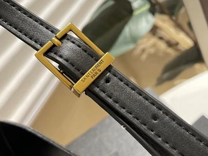 YSL Saint Laurent Bag: seller detail photo 6