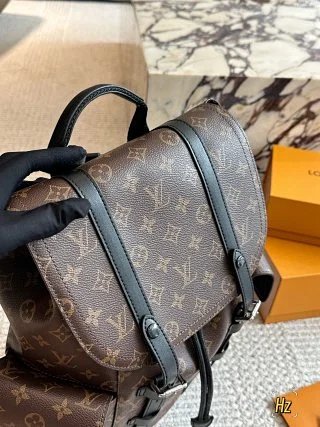 LV Louis Vuitton Bag: seller detail photo 3
