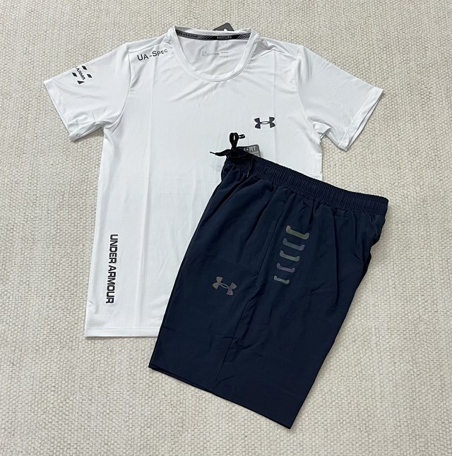Under Armour T-shirt & Shorts Set: seller detail photo 4
