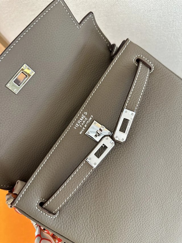 Hermès handbag: seller detail photo 8