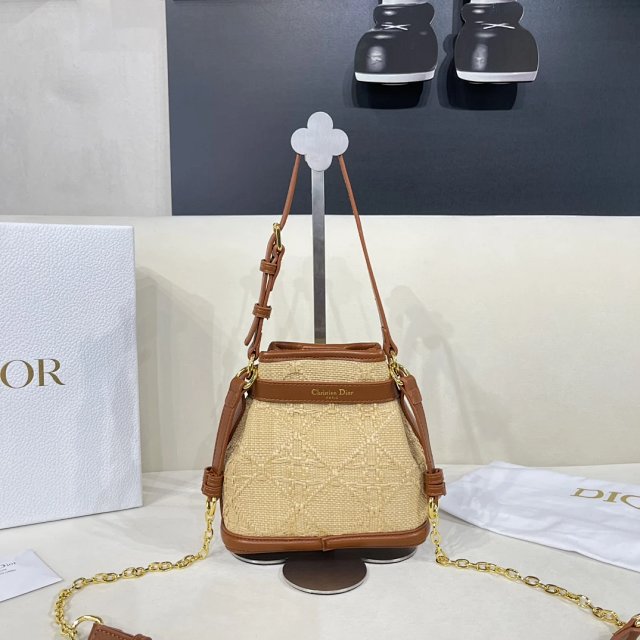 Dior crossbody bag: seller detail photo 2