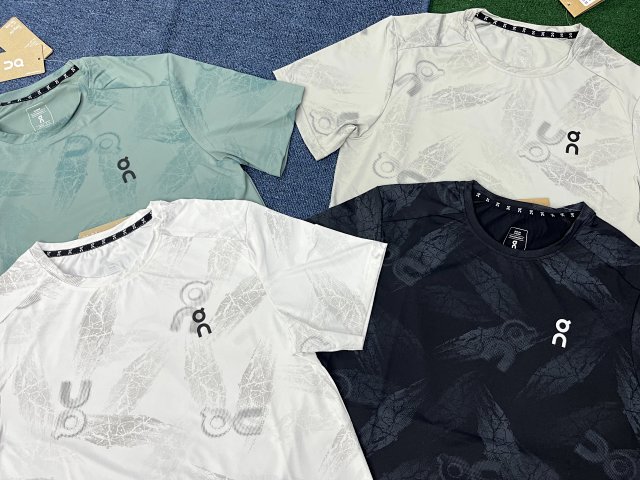 On Running Sports T-shirt & Shorts Set: seller detail photo 3