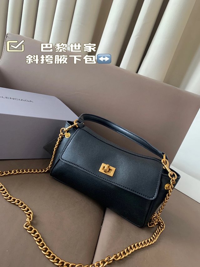 Balenciaga handbag: seller detail photo 2