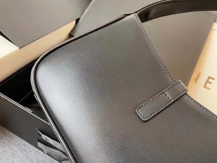 YSL Saint Laurent Bag: seller detail photo 6