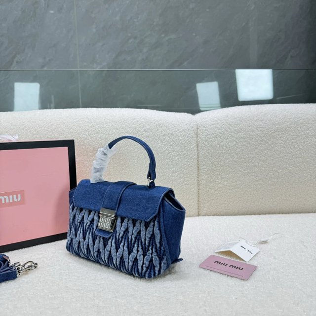MiuMiu handbag: seller detail photo 4
