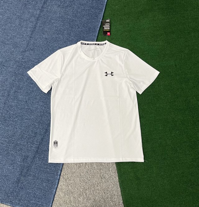 Under Armour T-shirt: seller detail photo 3