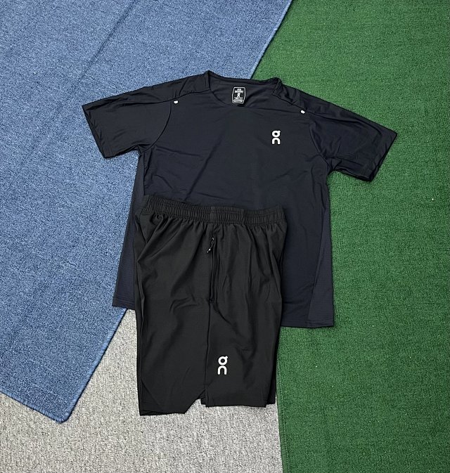 On Running Sports T-shirt & Shorts Set: seller detail photo 10