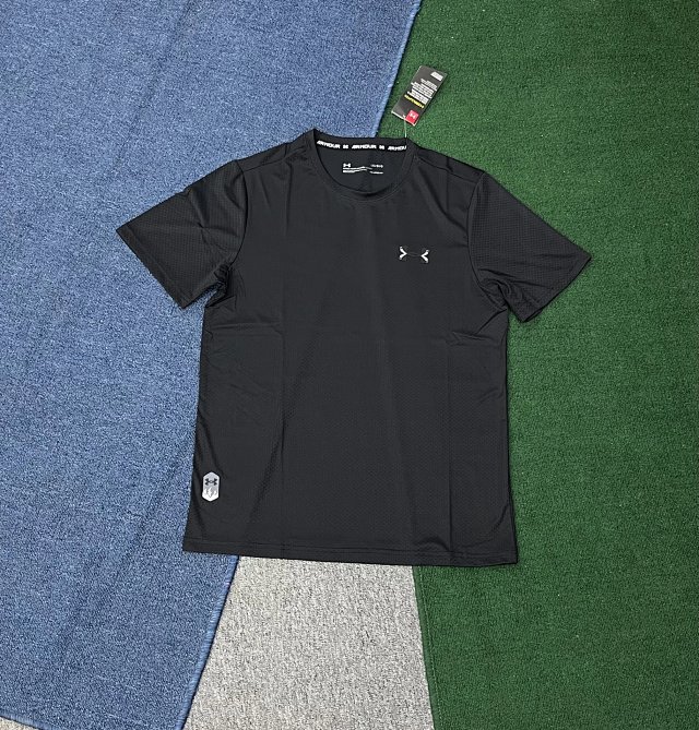 Under Armour T-shirt: seller detail photo 5