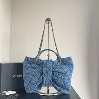 Chanel Bag: seller detail photo 4