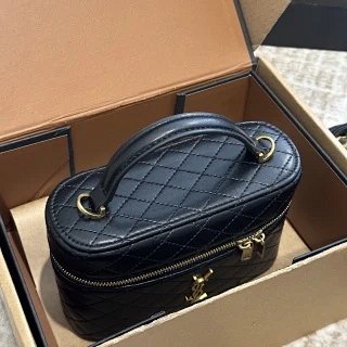 YSL Saint Laurent Bag: seller detail photo 3