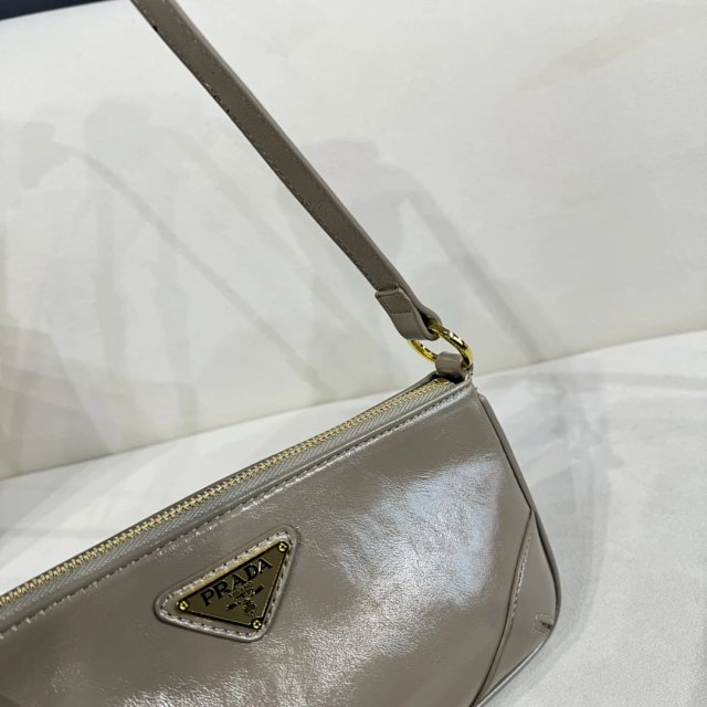 Prada crossbody bag: seller detail photo 7
