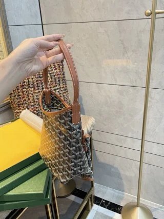 Goyard Bag: seller detail photo 7