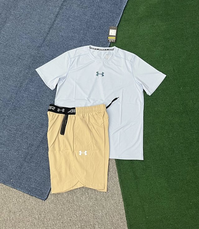 Under Armour T-shirt & Shorts Set: seller detail photo 7